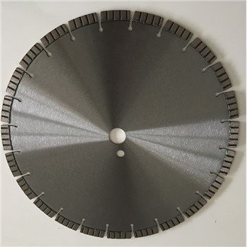 یونیورسل آری بلیڈ